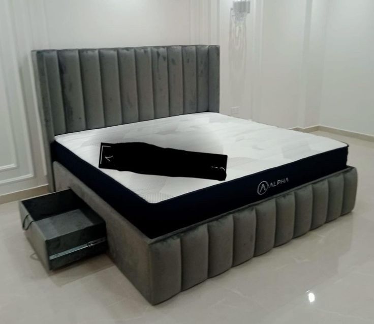 Krovat двухместный кровать