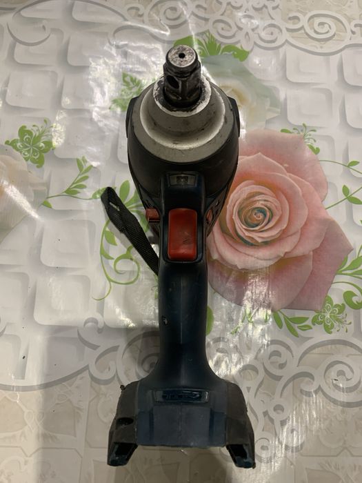 Bosch GDS 18V-300/гайковерт