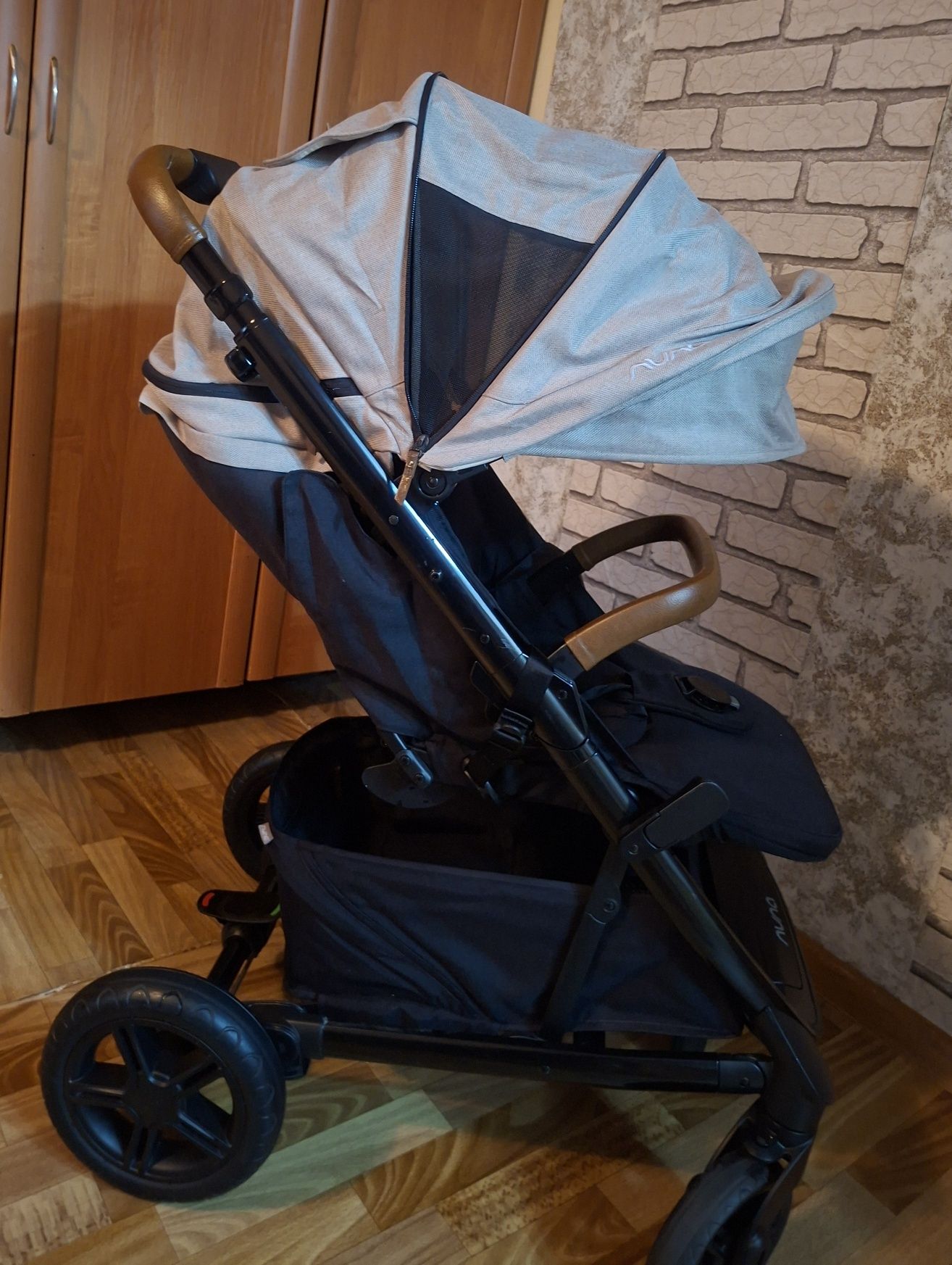Продам  детскую  коляску