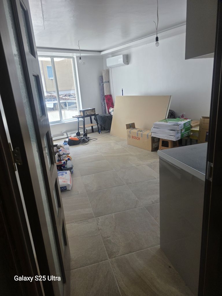 Продава се Тристаен апартамент в Силистра, Център - 82 кв.м за 1804 €/кв.м - Снимка #2