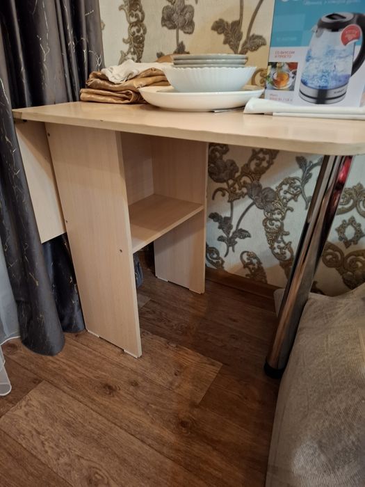 Стол, раскладной, цвет бежевый