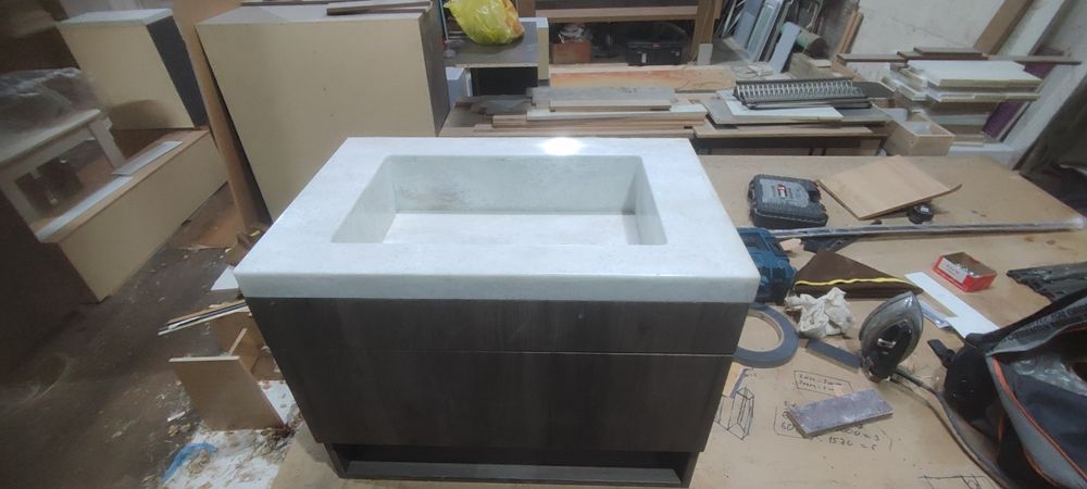 тумба для ванной комнаты с каменной мойкой