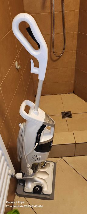 Vand aspirator cu spalare abur fierbinte