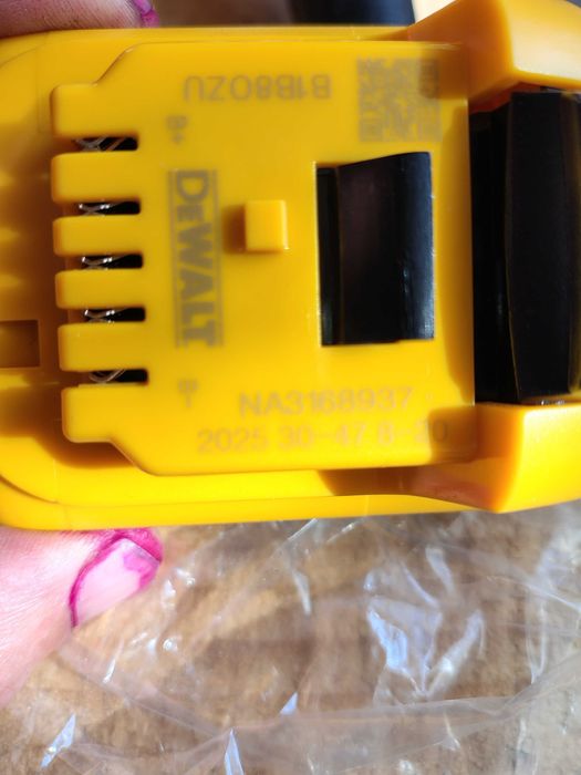 Acumulator dewalt 12 v 2025