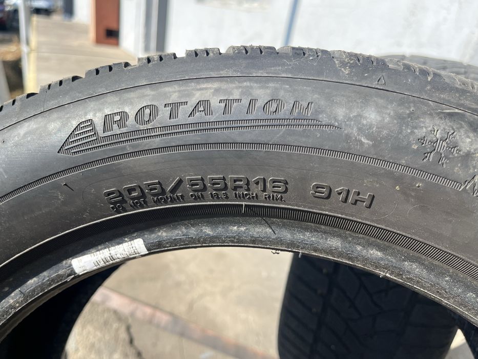 2 бр. зимни гуми 205/55/16 Dunlop DOT 3317 4,5-5 mm