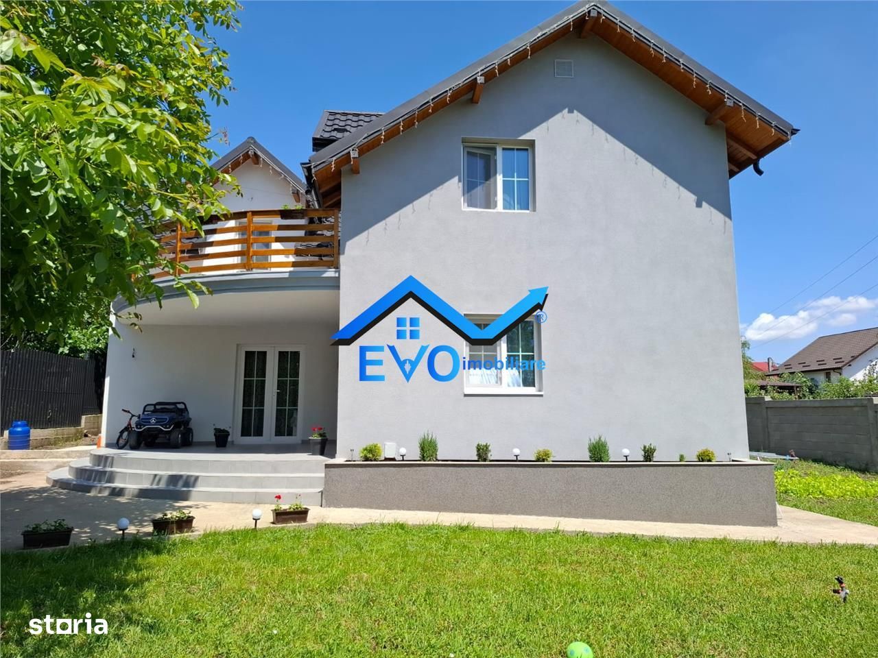 De vanzare vila cu 5 camere zona Astoria , Lunca Cetatuii , Iasi