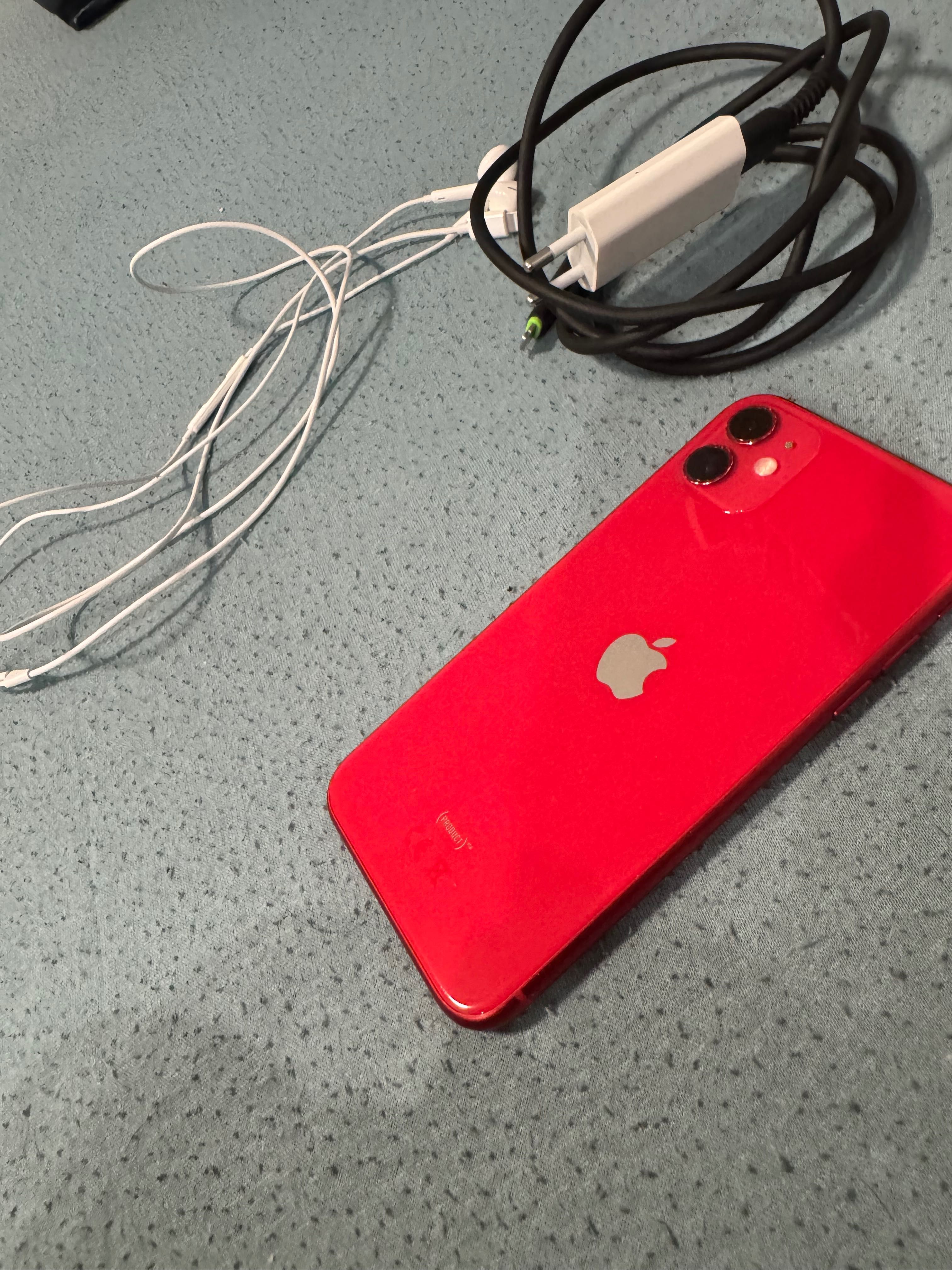 iPhone 11 RED – 128 GB