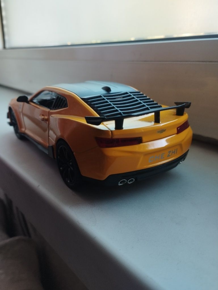 Масштабная модель Chevrolet Camaro zl1