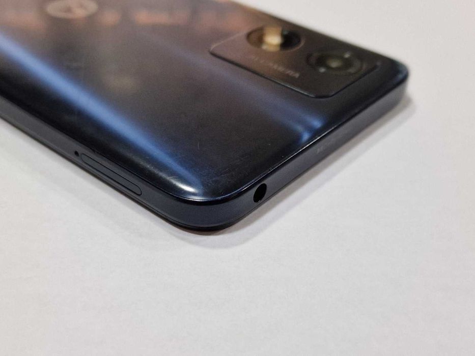 Motorola Moto E13 64GB 2GB RAM Dual