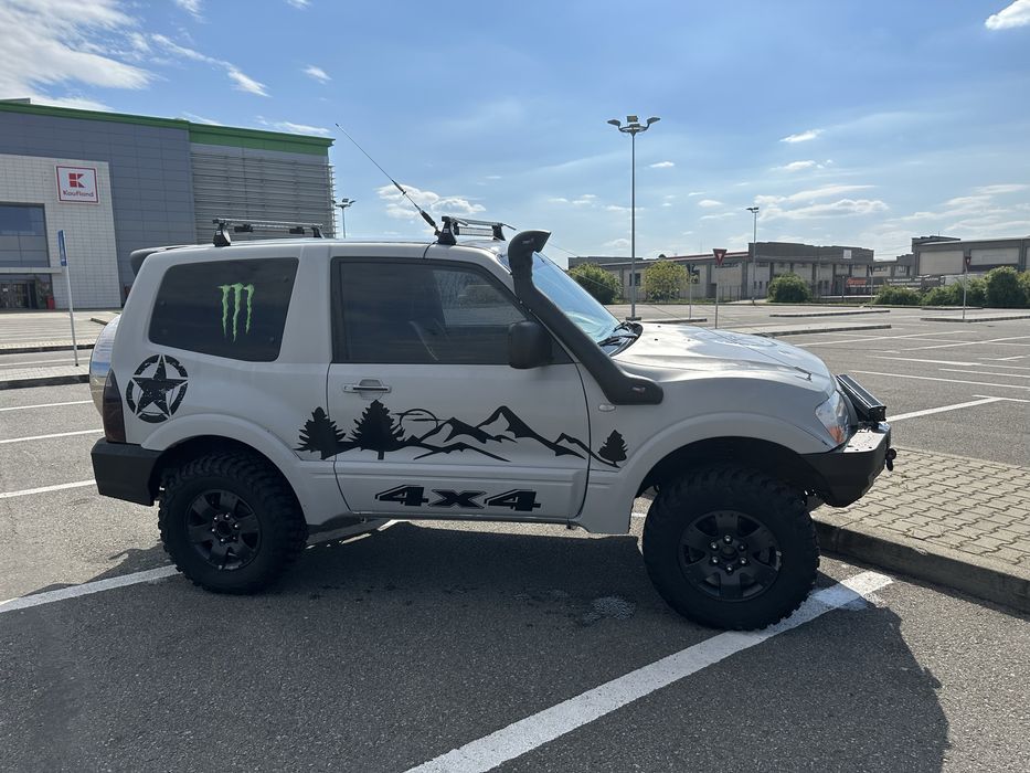 MITSUBISHI PAJERO MK3 – pregatit de aventura!