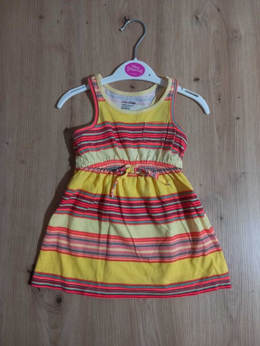 Луксозни маркови детски рокли 12-18м. 80-86см.