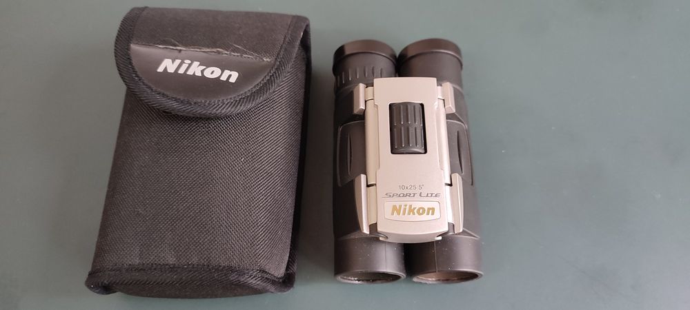 Binoclu Nikon 10x25 sport lite