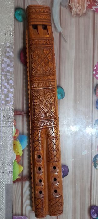 Fluier din lemn facut manual