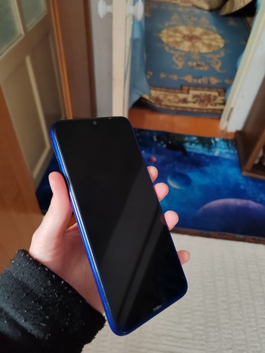 Продается смартфон Redmi note 8 4/128