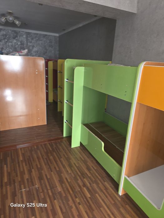 Продаётся  ёлка новогодний. Мебель  детское