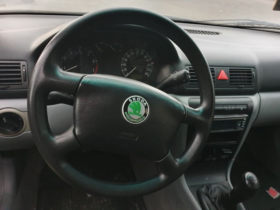 Автомобил Scoda octavia 1.6