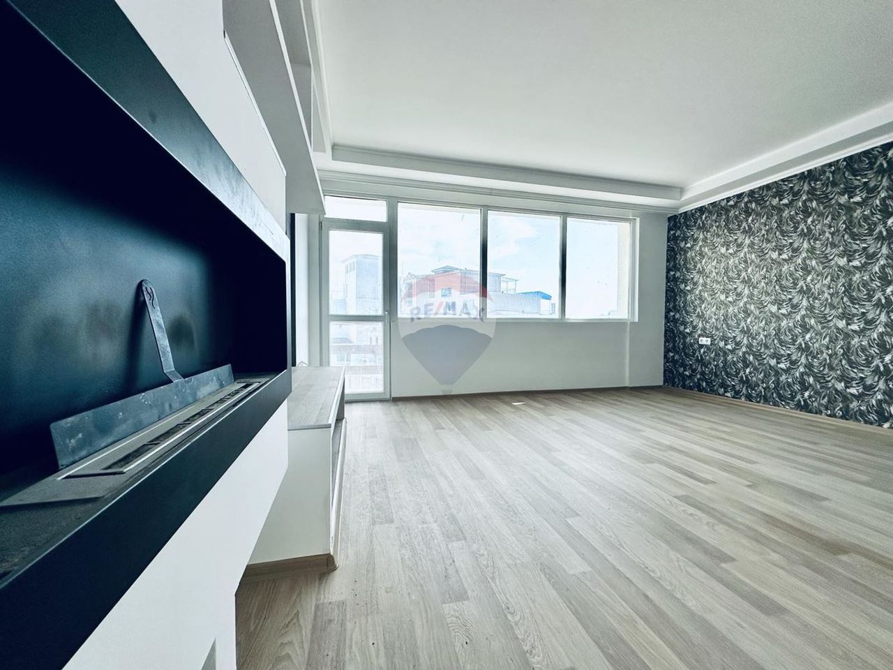 Продава се Тристаен апартамент в Балчик - 106 кв.м за 1271 €/кв.м - Снимка #8