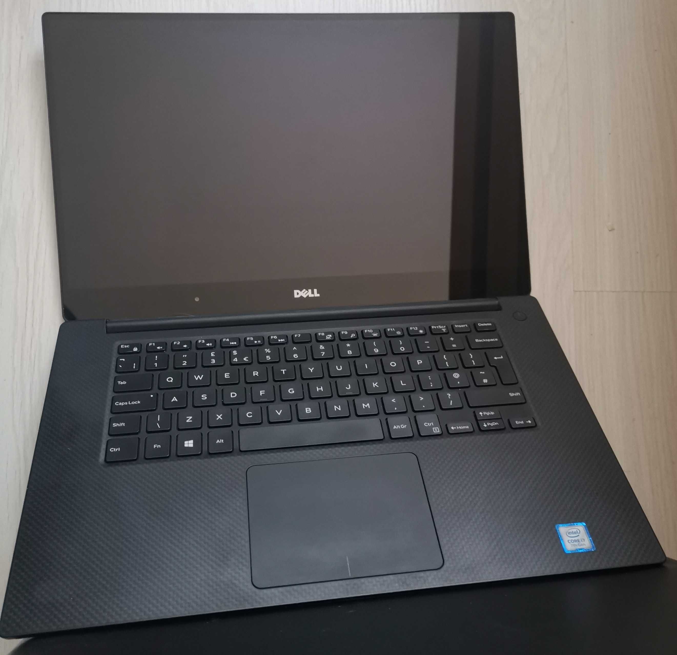 Геймърски 4K Tъч Скрийн Бизнес Laptop DELL XPS 9560 i7-7700HQ GTX 1050