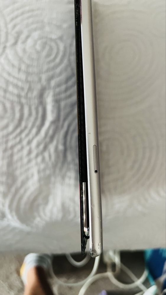 iPad Pro 12.9 WiFi + Cellular A1652