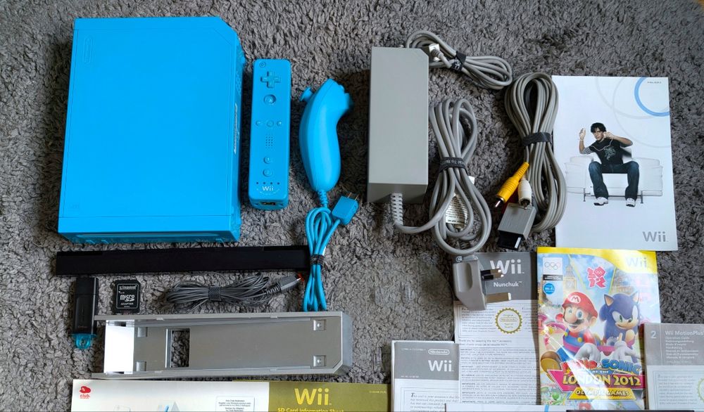 Consola Nintendo Wii Blue Editie Limitata Modata 64gb