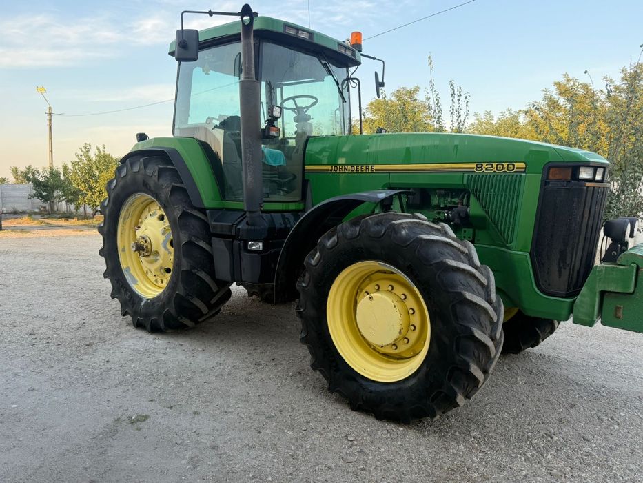 Tractor John Deere 8200