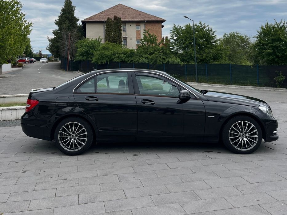 Mercedes C 200 Berlina Automata