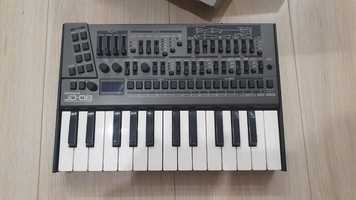 Продам синтезатор Roland JD08