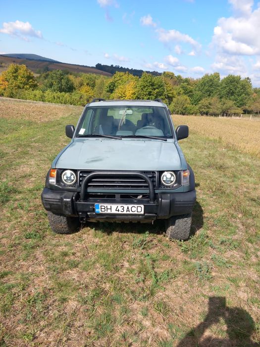 Vând mitsubishi pajero 2.5d