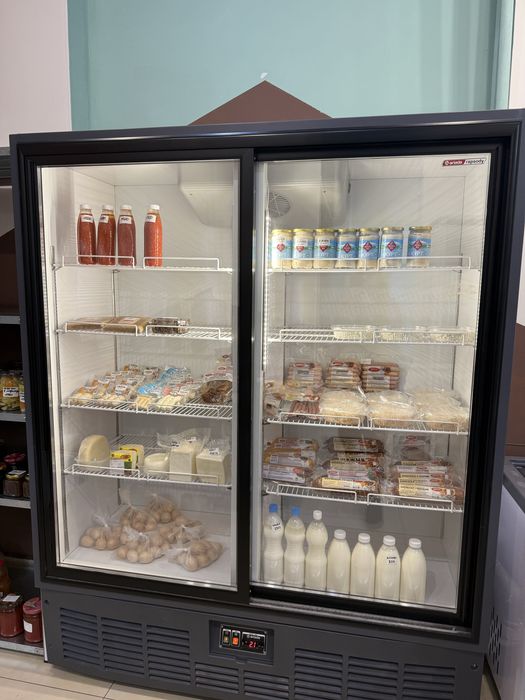 Продам витринный холодильник, и Снеж 5 сеточный морозильник