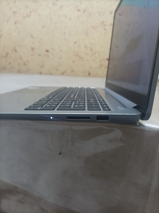 Lenova Ryzen 3 7320U |8 GB RAM|Radeon Graphics|Ideal Holat