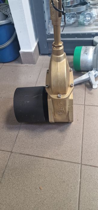 Vană robinet vidanja cu filete pe ambele părți pret 1690 lei se poate