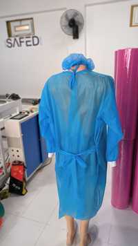 Одноразовый халат для операции и процедур.