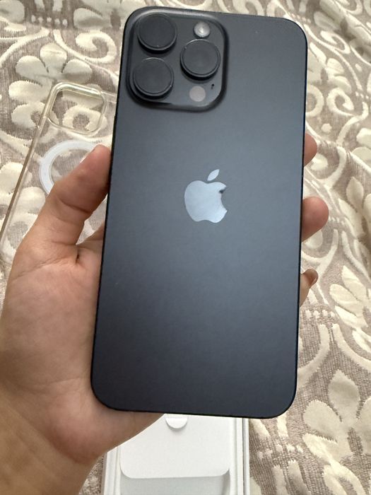 Iphone 15 pro max 450.000