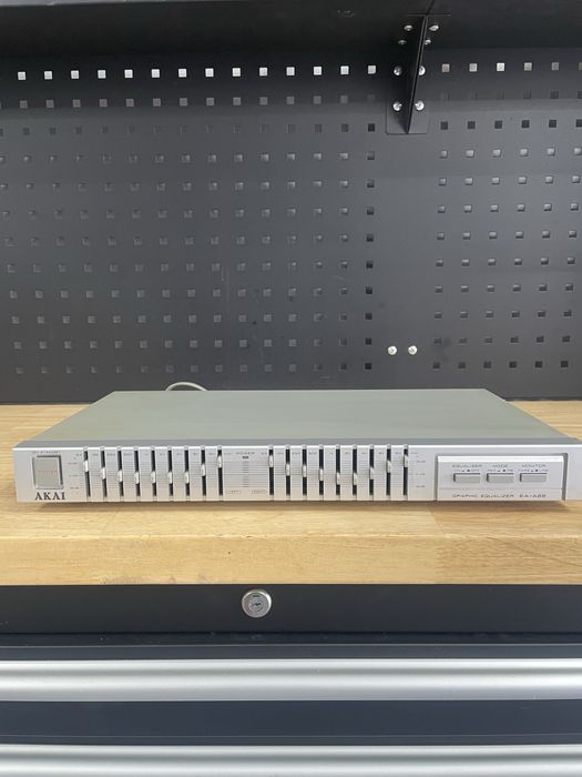 Egalizator akai ea-a22 9 benzi canal