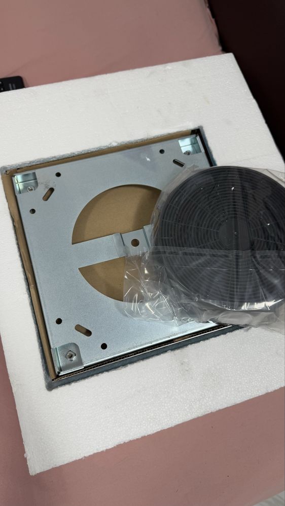 Hota de lux din sticla securizata pentru bucatarie