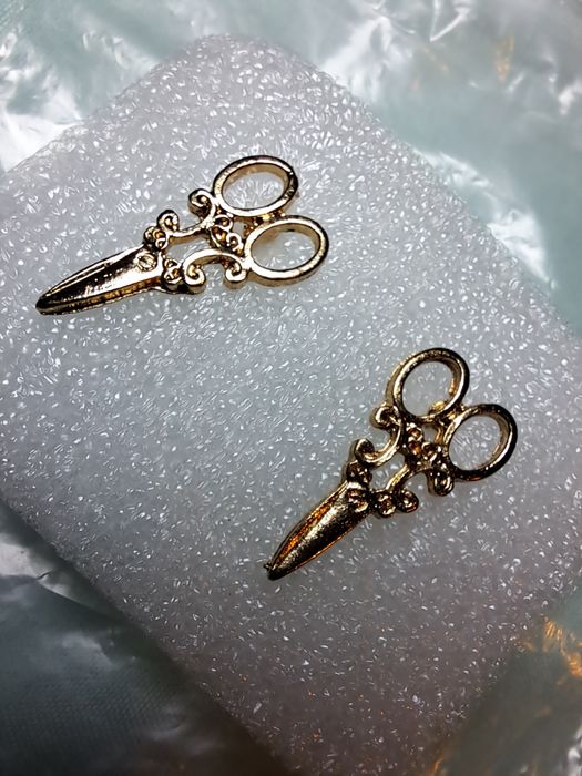 Нови обеци-ножици