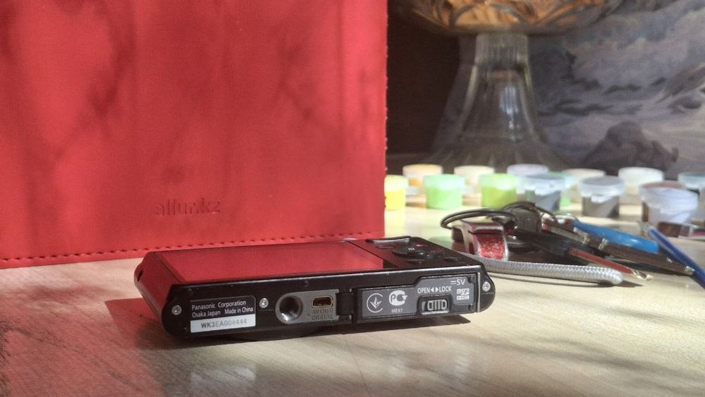 panasonic dms xs1
Минусов нету 
Работает без нареканий 
Состояние