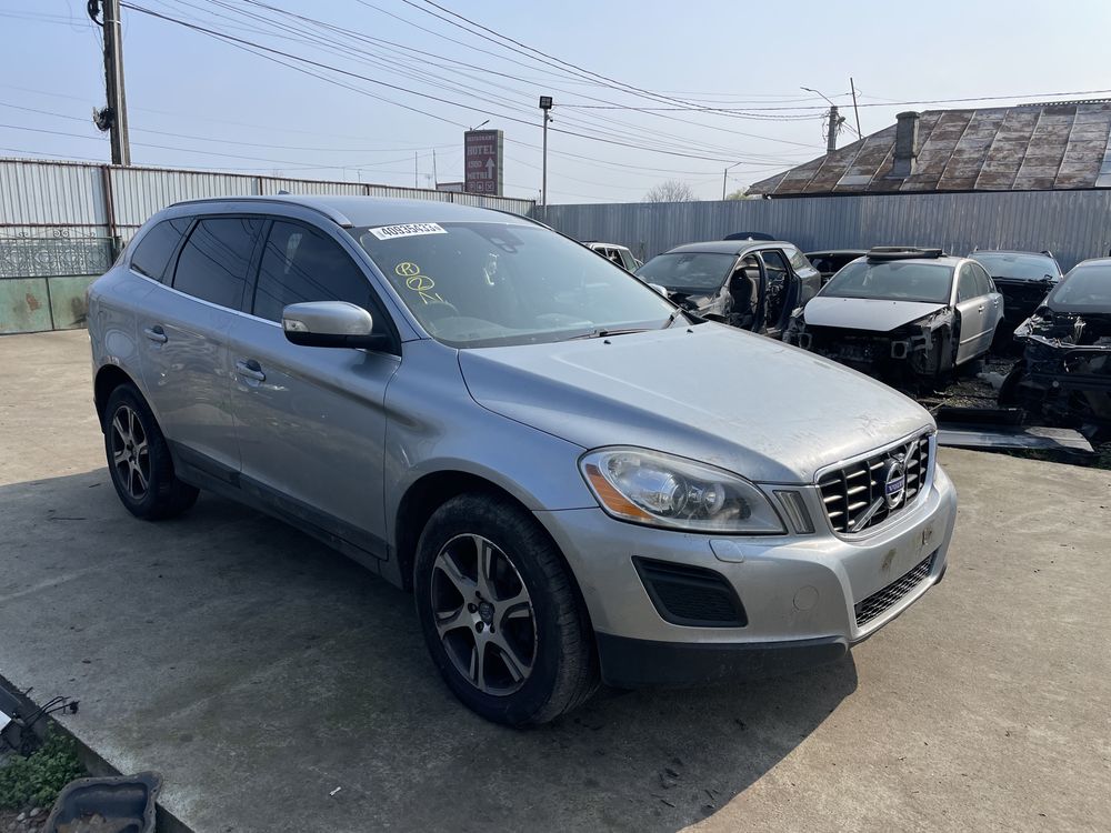 Dezmembrez VOLVO XC60 2.4d D5 AWD