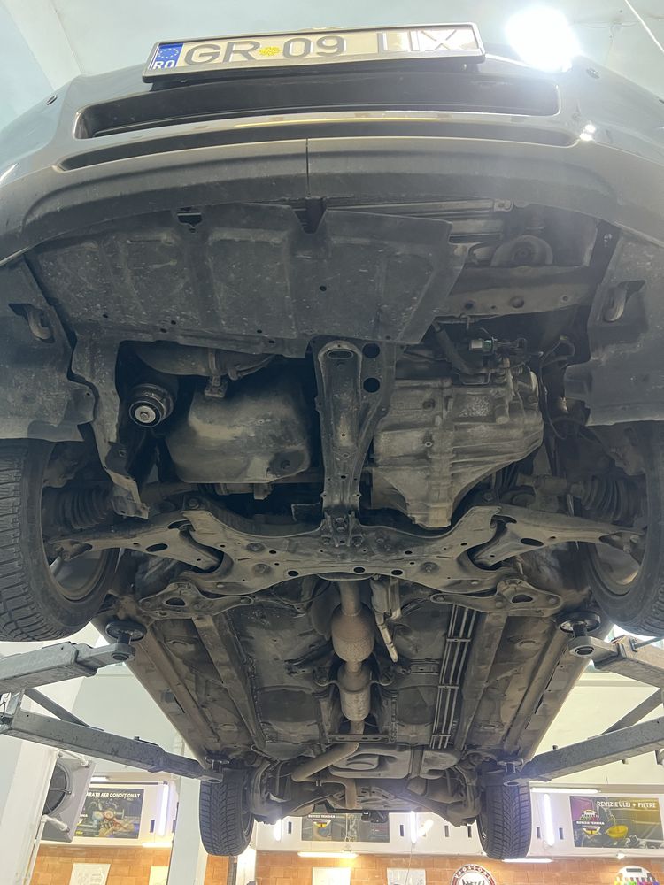 Toyota Avensis 2.2 D-cat 1300€ pret fix