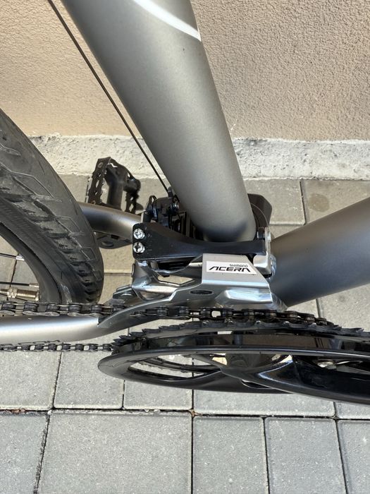 Bicicleta UNIVEGA TERRENO 300, cadru aluminiu.