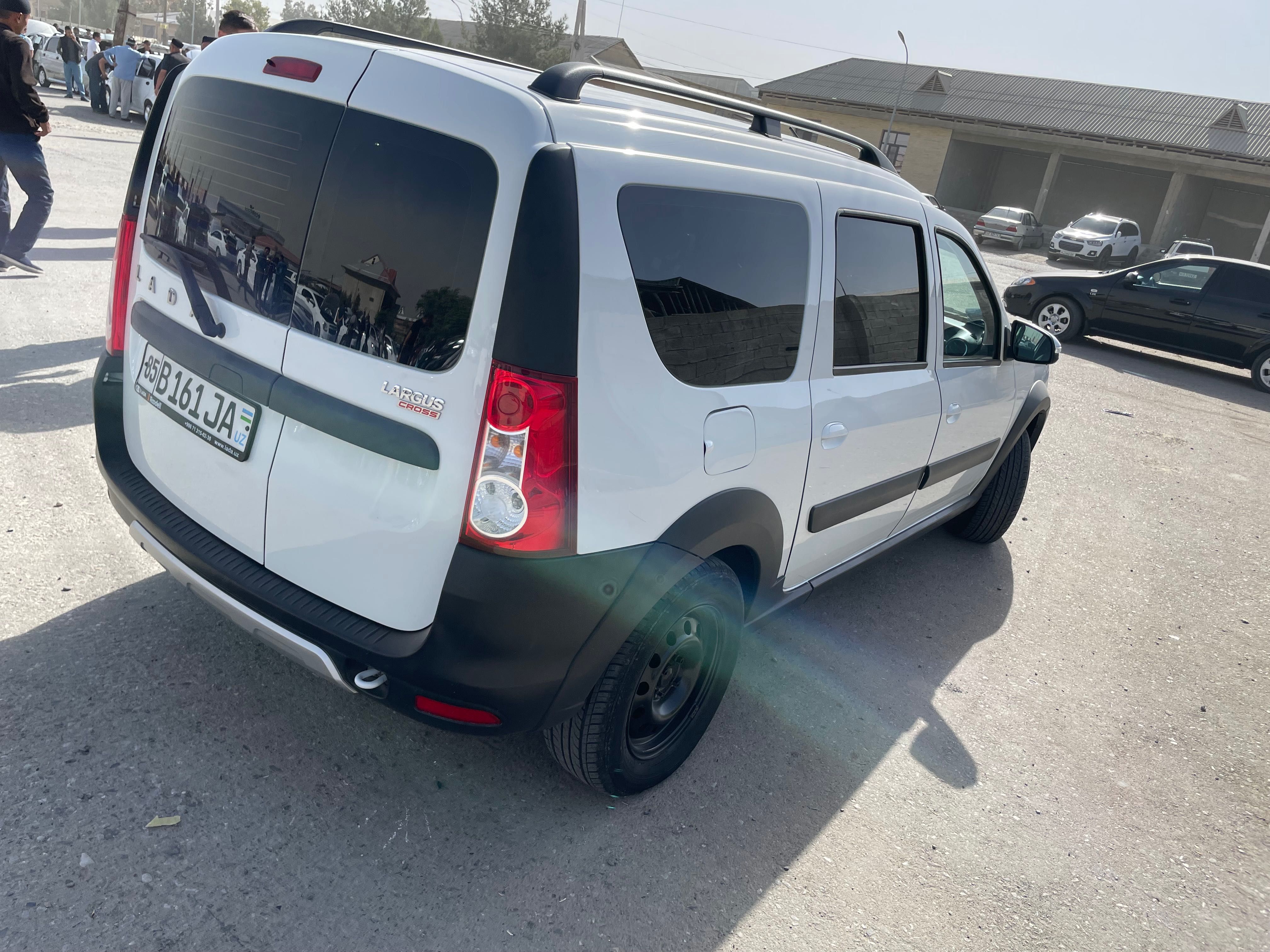 LADA LRGUS full padetsiya