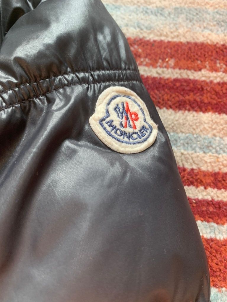 Vând geacă moncler originală de copii