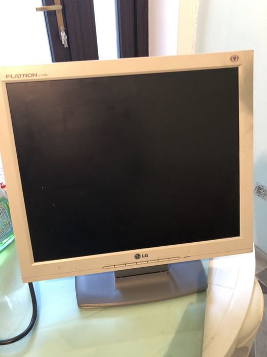 Lg flatron 1715S si hp1940