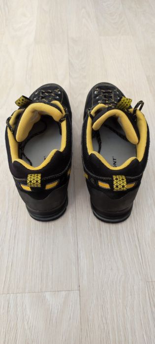 Vând semi ghete GARMONT