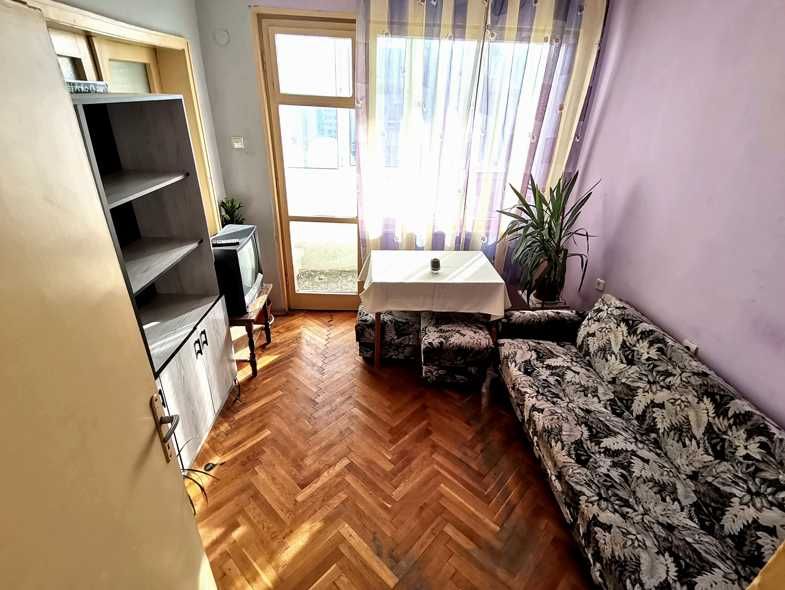 Дава се под наем Тристаен апартамент в Бургас, Център - 80 кв.м за 331.5 € - Снимка #3