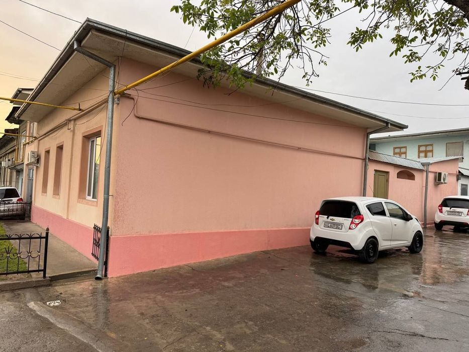 Нурафшон КУКЧА махалла 2,5 сотих 5 хона угловой сотилади