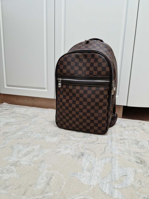 Продам рюкзак Луи Виттон LV, новый. Коричневого цвета. Унисекс.