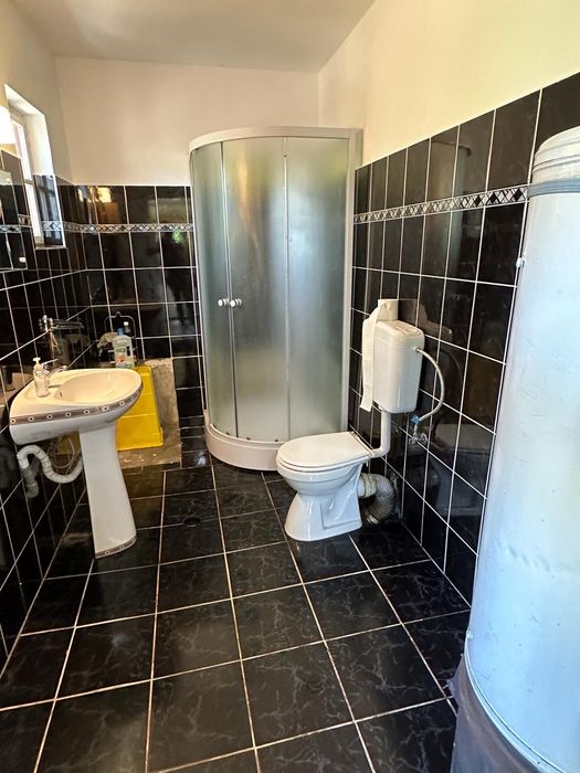 Casa la Cebza cu 4000 mp teren  intraviran