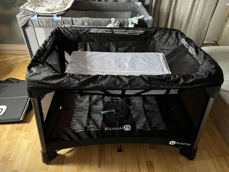 4Moms Breeze - сгъваема кошара за спаме и игра, за път