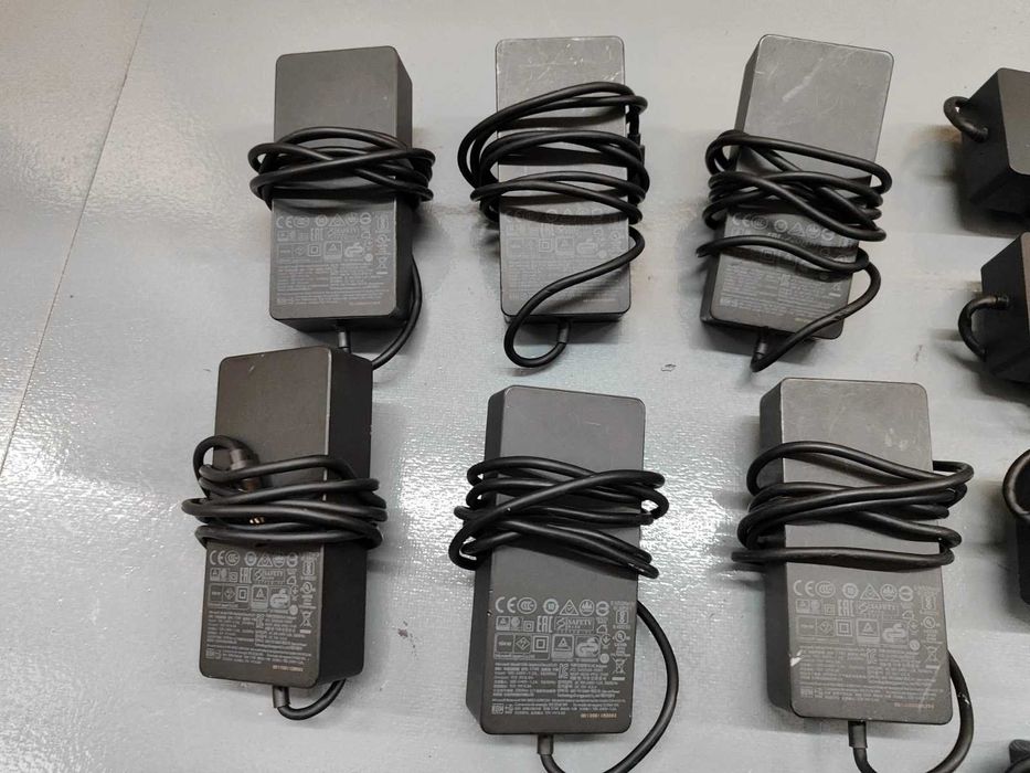 Зарядно докинг станция за Surface - Microsoft 1661 Docking Station